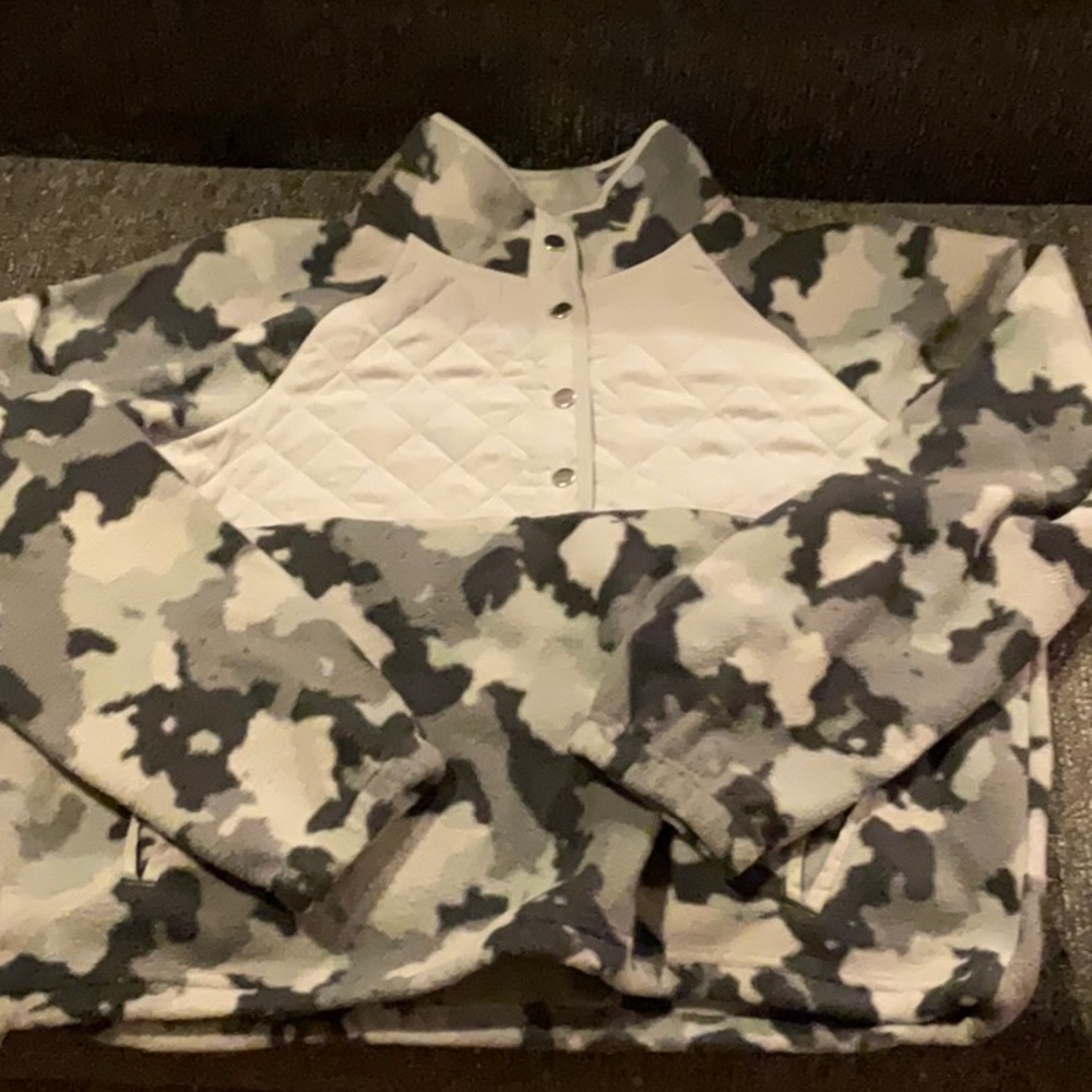 Camouflage Fleece Jacket with Quilted Detail